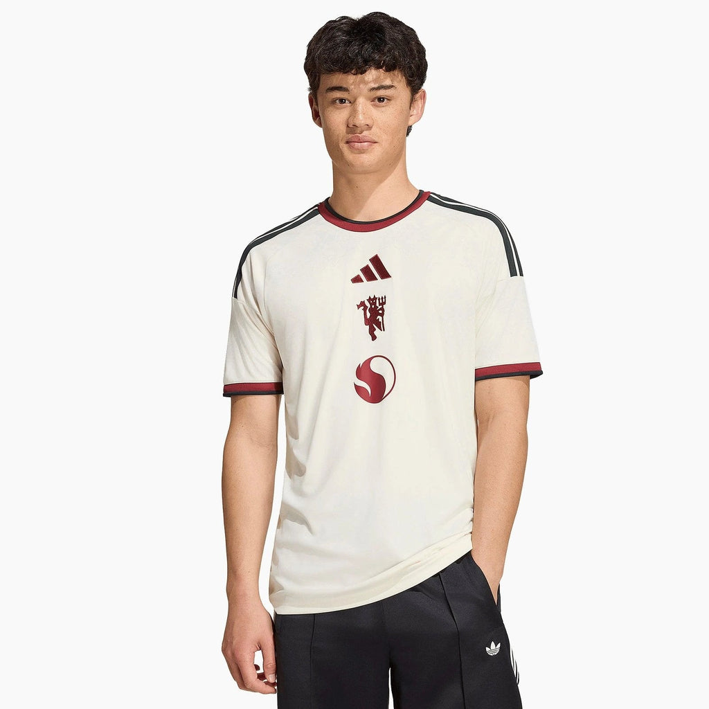 Manchester United 2026/27 Third Jersey — worn and detail view 2