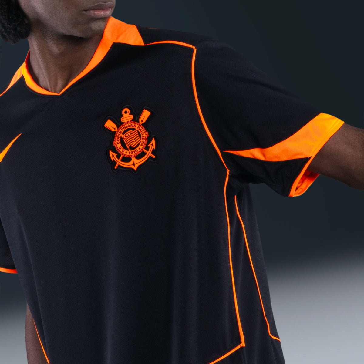 Corinthians 2025/26 Third Jersey - crest and sleeve detail