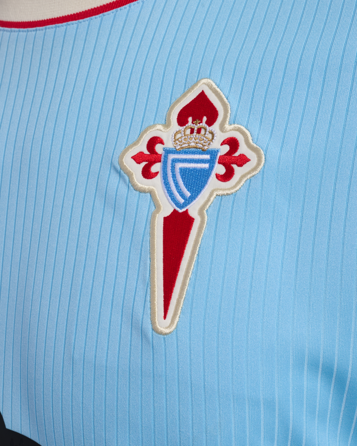 Celta Vigo 2026/27 Home Jersey - club crest detail
