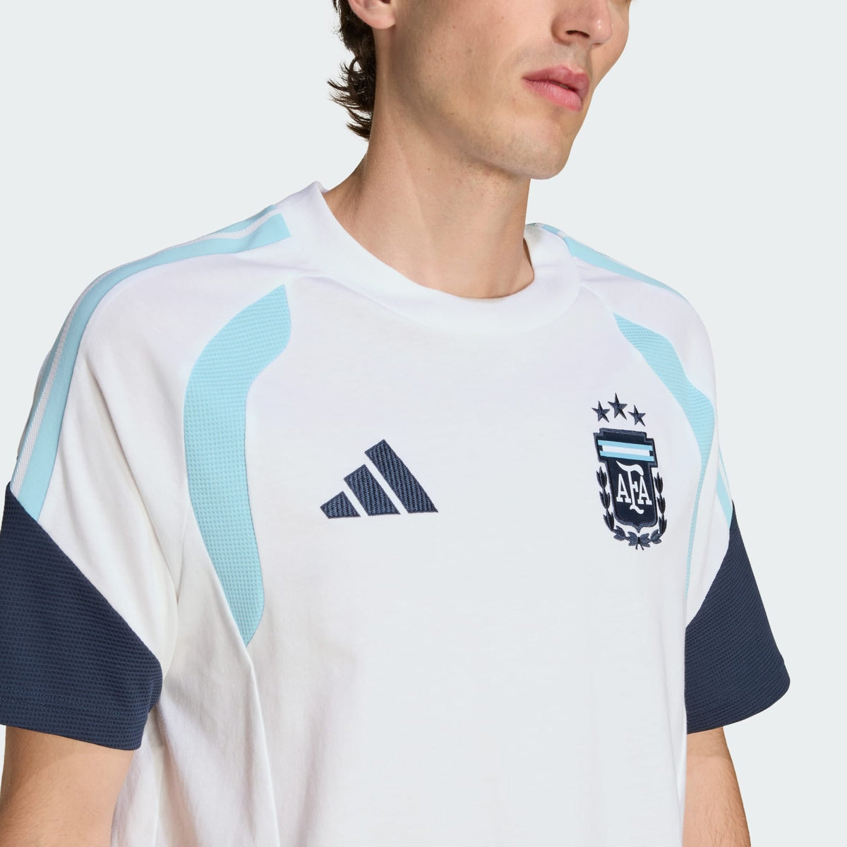 Tracksuit 2026/27 — View 3