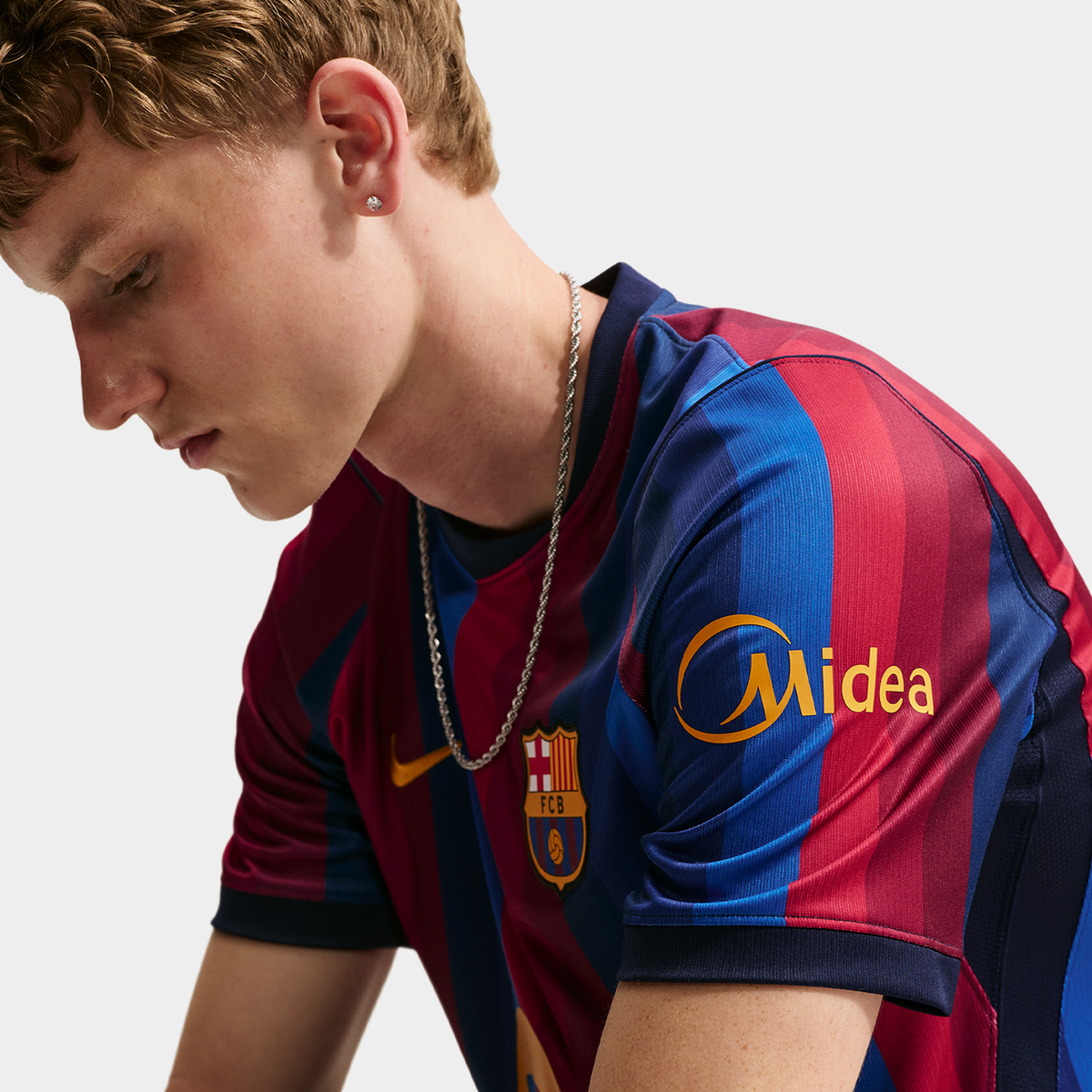 Barcelona 26/27 Home Jersey — View 8