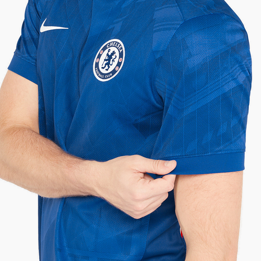 Chelsea 2025/26 Home soccer jersey - sleeve and shoulder detail