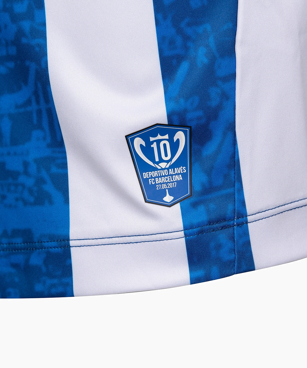 Deportivo Alaves 2026/27 Home soccer jersey - hem label detail