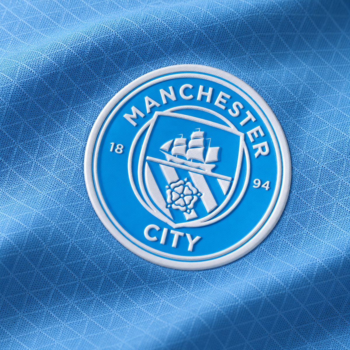 Manchester City 2026/27 Home Player Long Sleeve Jersey - crest detail