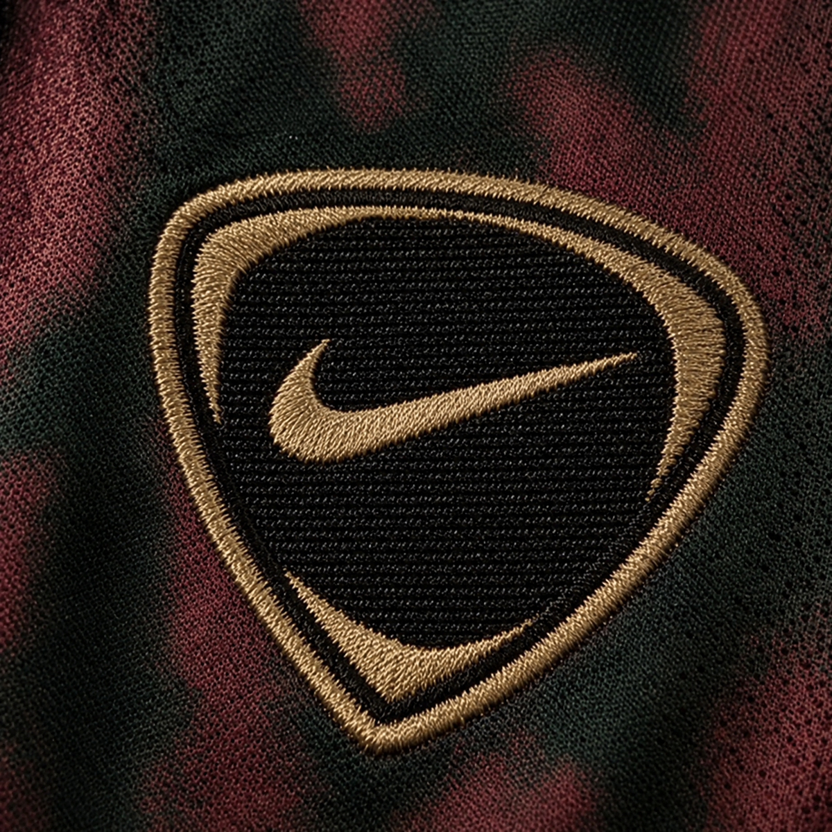 Morocco Travis Scott Cactus Jack x Nike Total 90 Retro Jersey - Chest mark detail