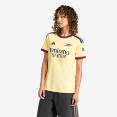 Tercera equipación
