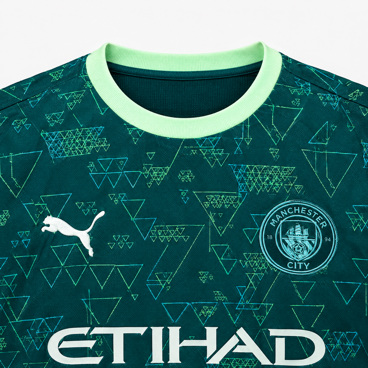 Manchester City 2025/26 Fourth Jersey - collar and chest detail