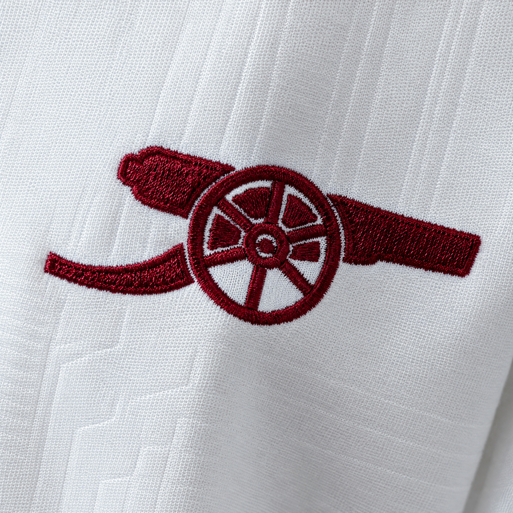 Arsenal 2025/26 Third Kids Kit — crest detail