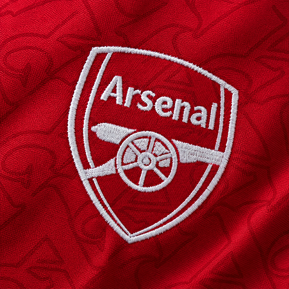 Arsenal 2025/26 Home Long Sleeve Jersey — crest detail