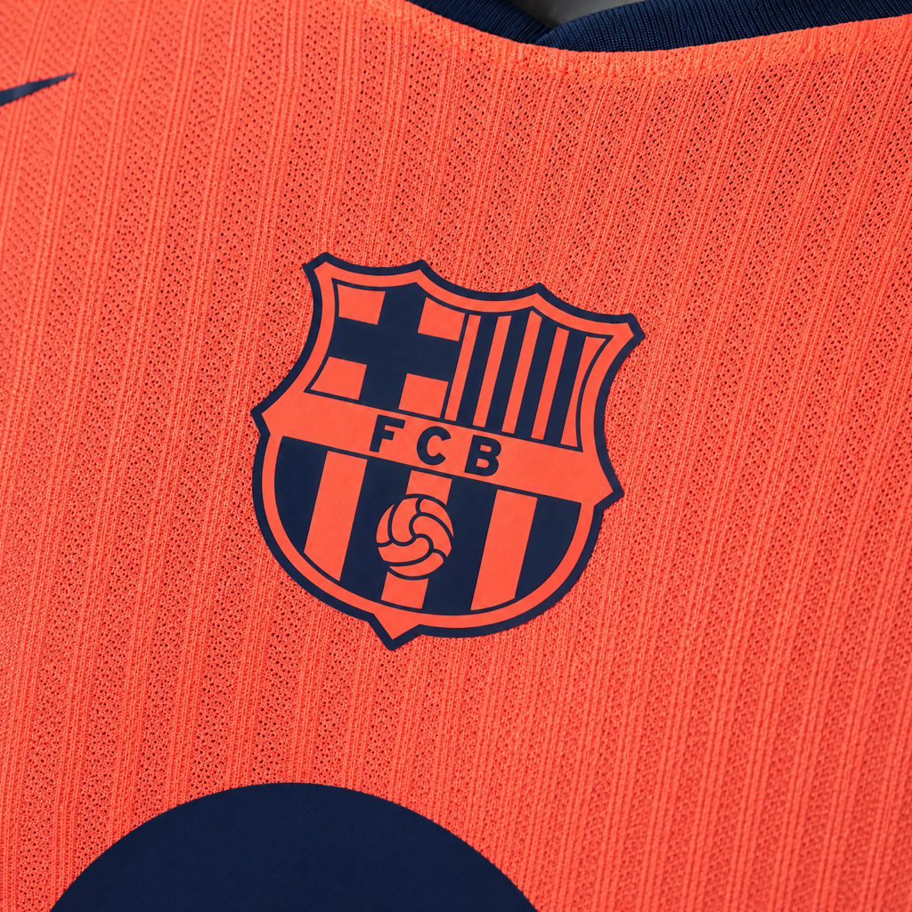 Barcelona 2025/26 Third Player Long Sleeve Jersey — crest detail