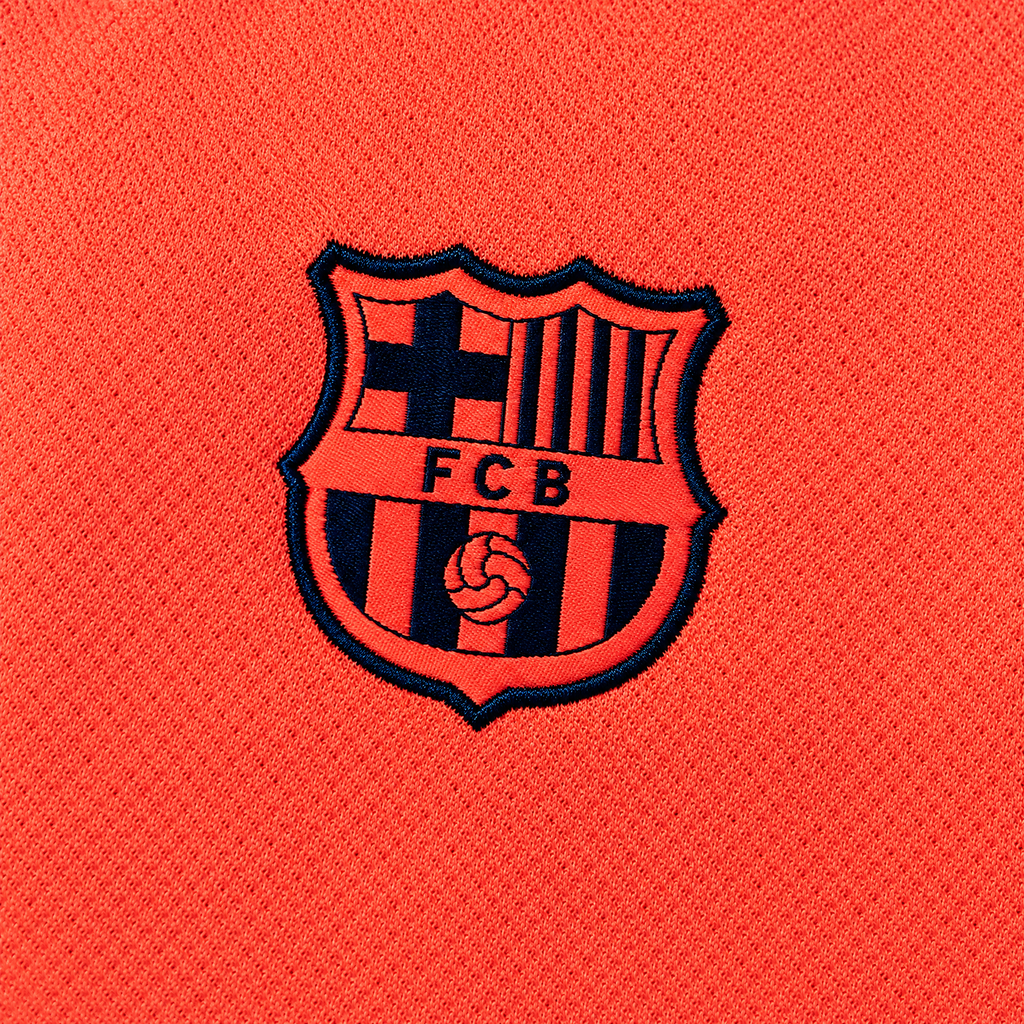 Barcelona 2025/26 Third Women's Jersey — crest detail