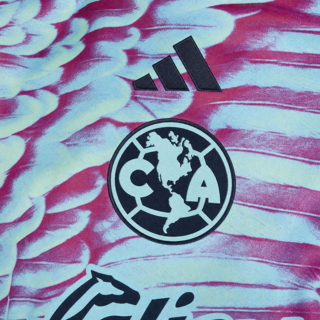 Club America 2026/27 goalkeeper jersey - central crest and patterned fabric macro detail