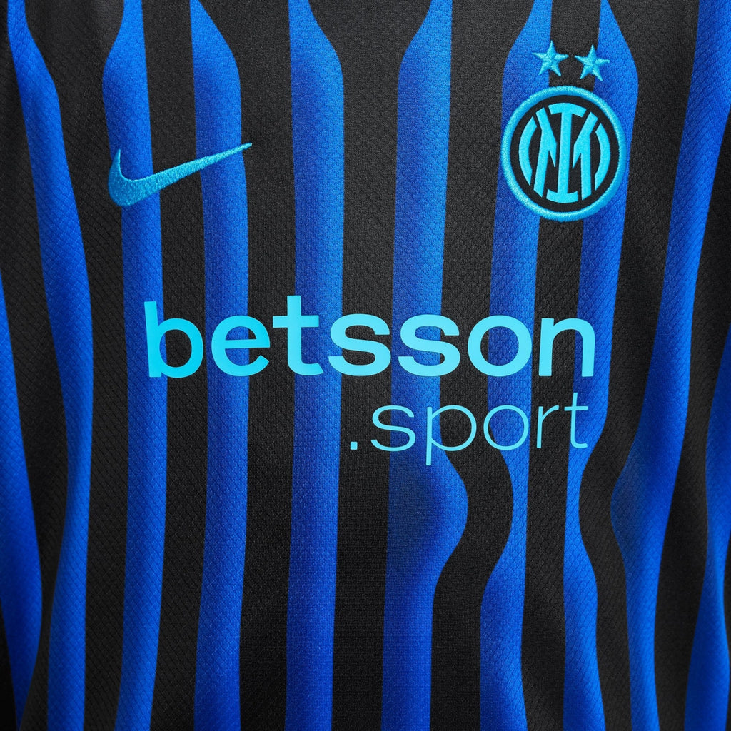 Inter Milan 2025/26 Home Kids Kit - club crest and fabric detail