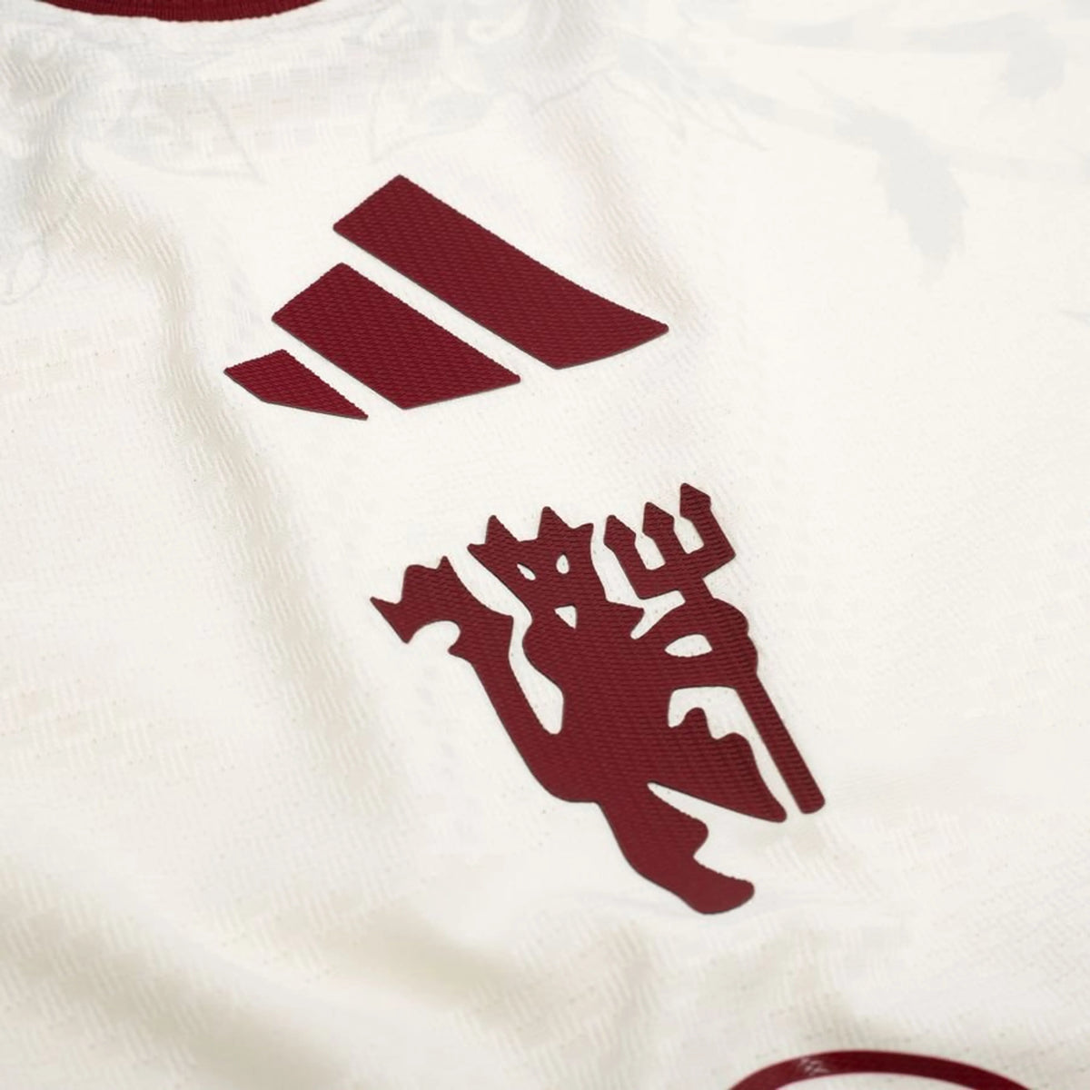 Manchester United 2026/27 Third Kids Kit — product view 6