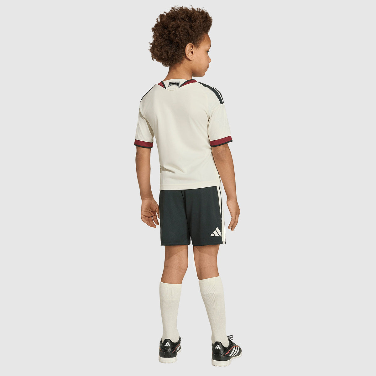 Manchester United 2026/27 Third Kids Kit — product view 3