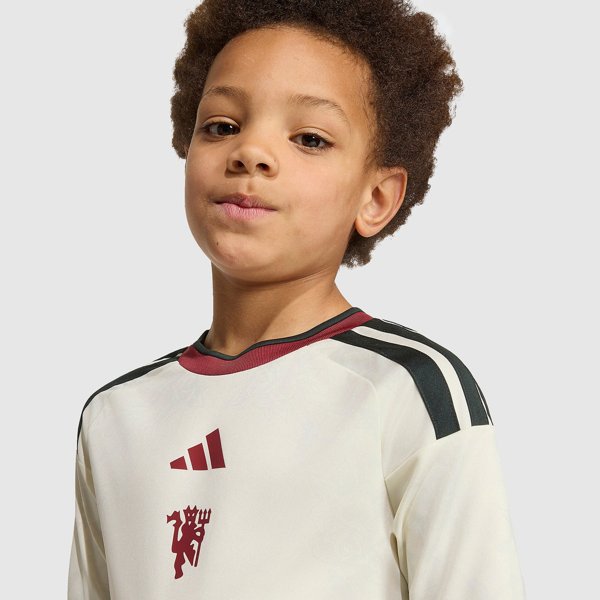 Manchester United 2026/27 Third Kids Kit — product view 4