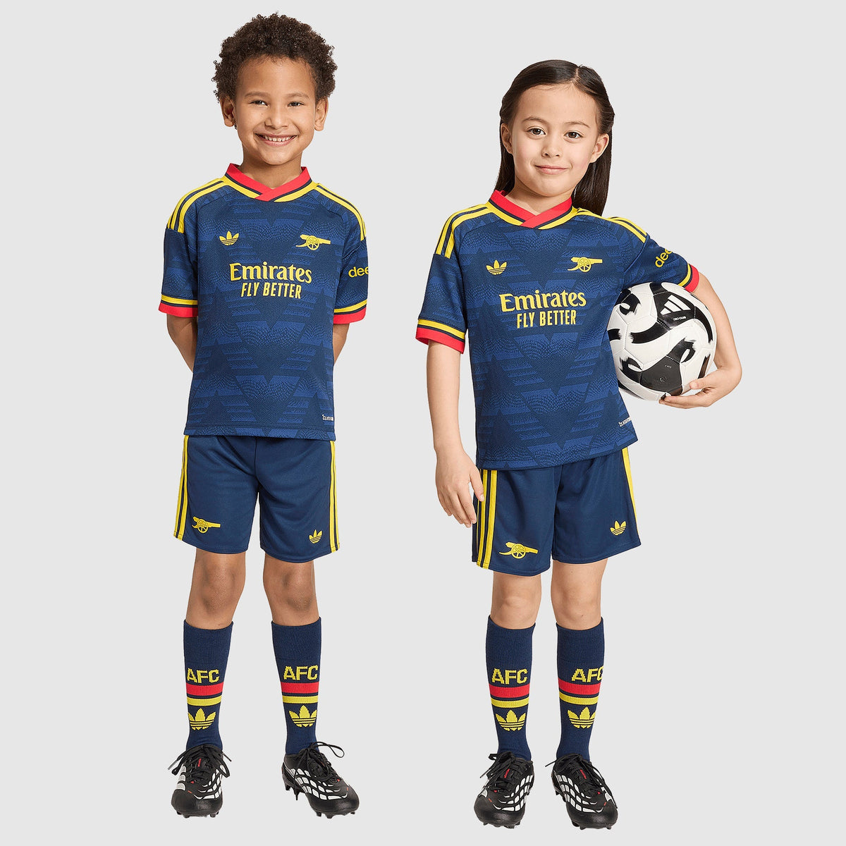 Arsenal 2026/27 Away Kids Kit — product view 2