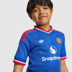 Manchester United 2026/27 Away Kids Kit — product view 2