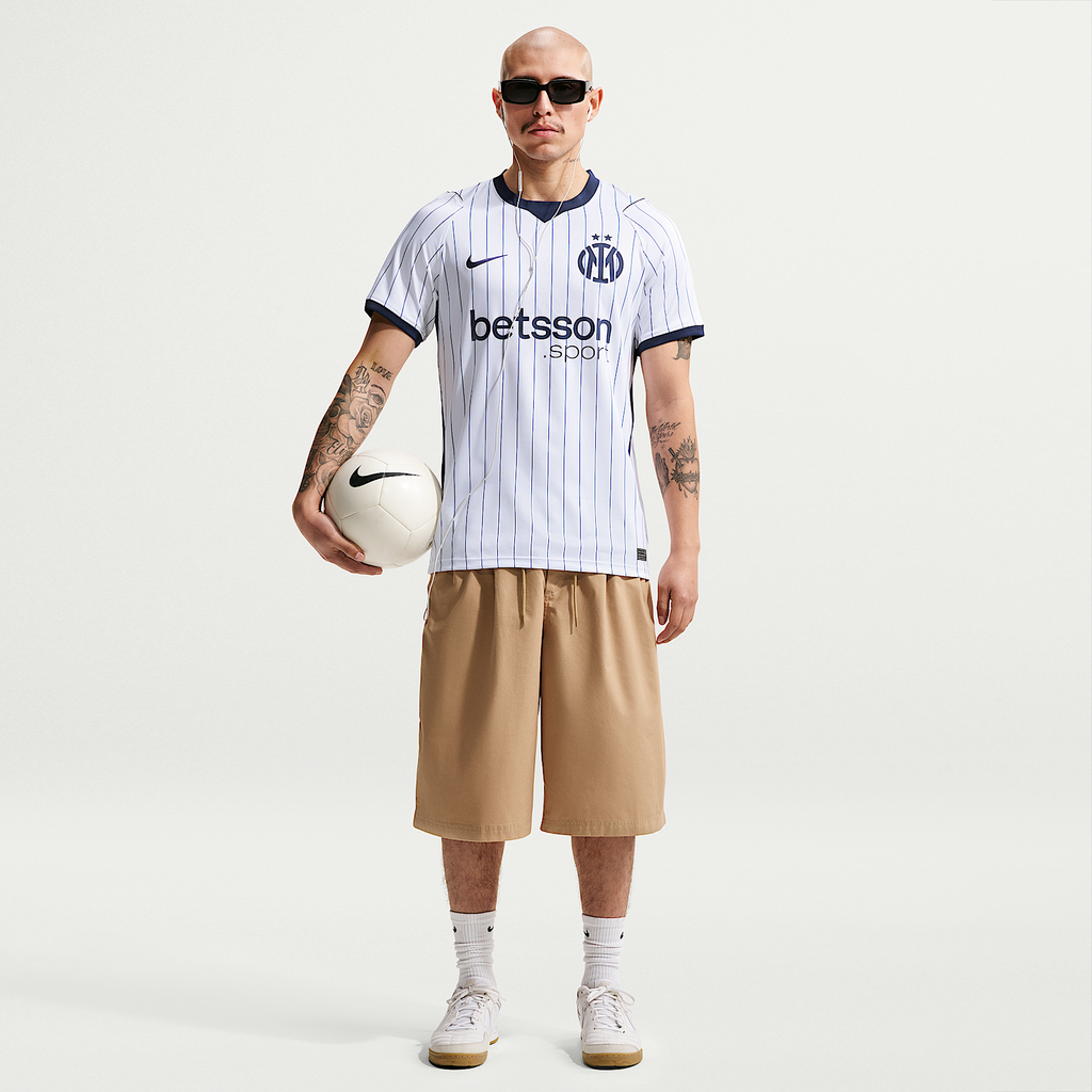 Inter Milan 2026/27 Away Jersey - model view