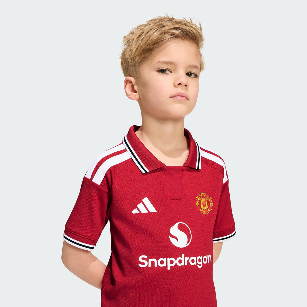 Manchester United 2026/27 Home Kids Kit — product view 3