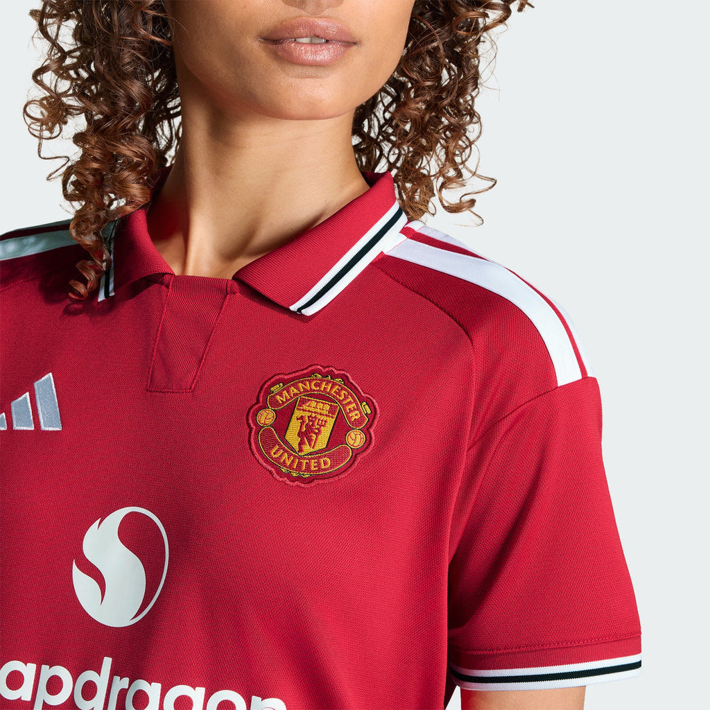 Manchester United 2026/27 Home Women's Jersey - garment detail