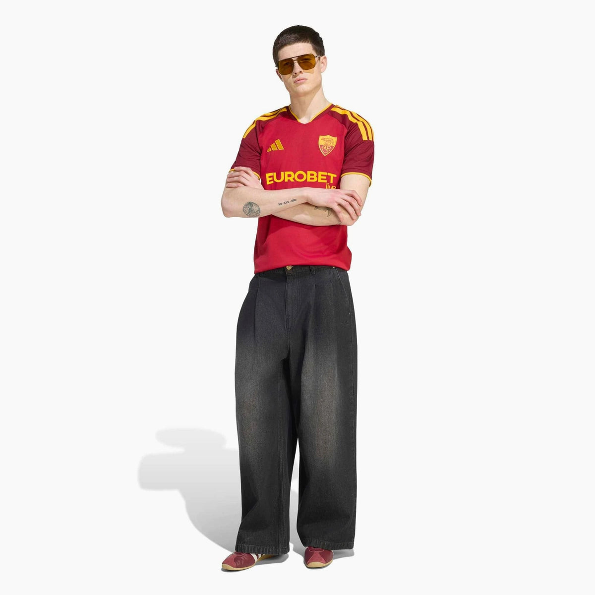 AS Roma 2026/27 Home Jersey - Full outfit with the jersey