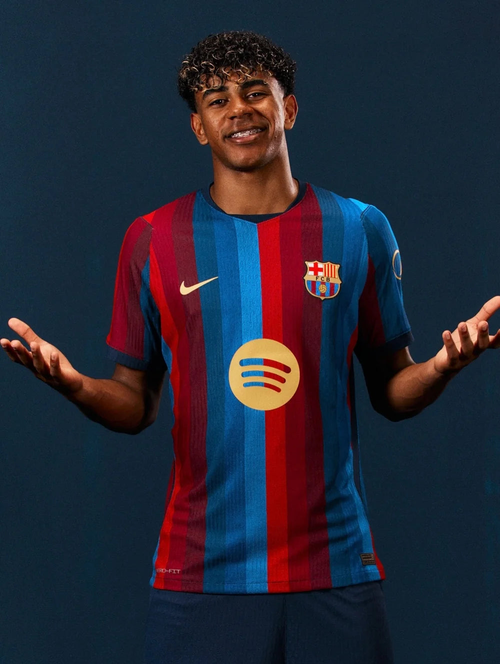 Lamine Yamal in the Barcelona home kit, Nike campaign