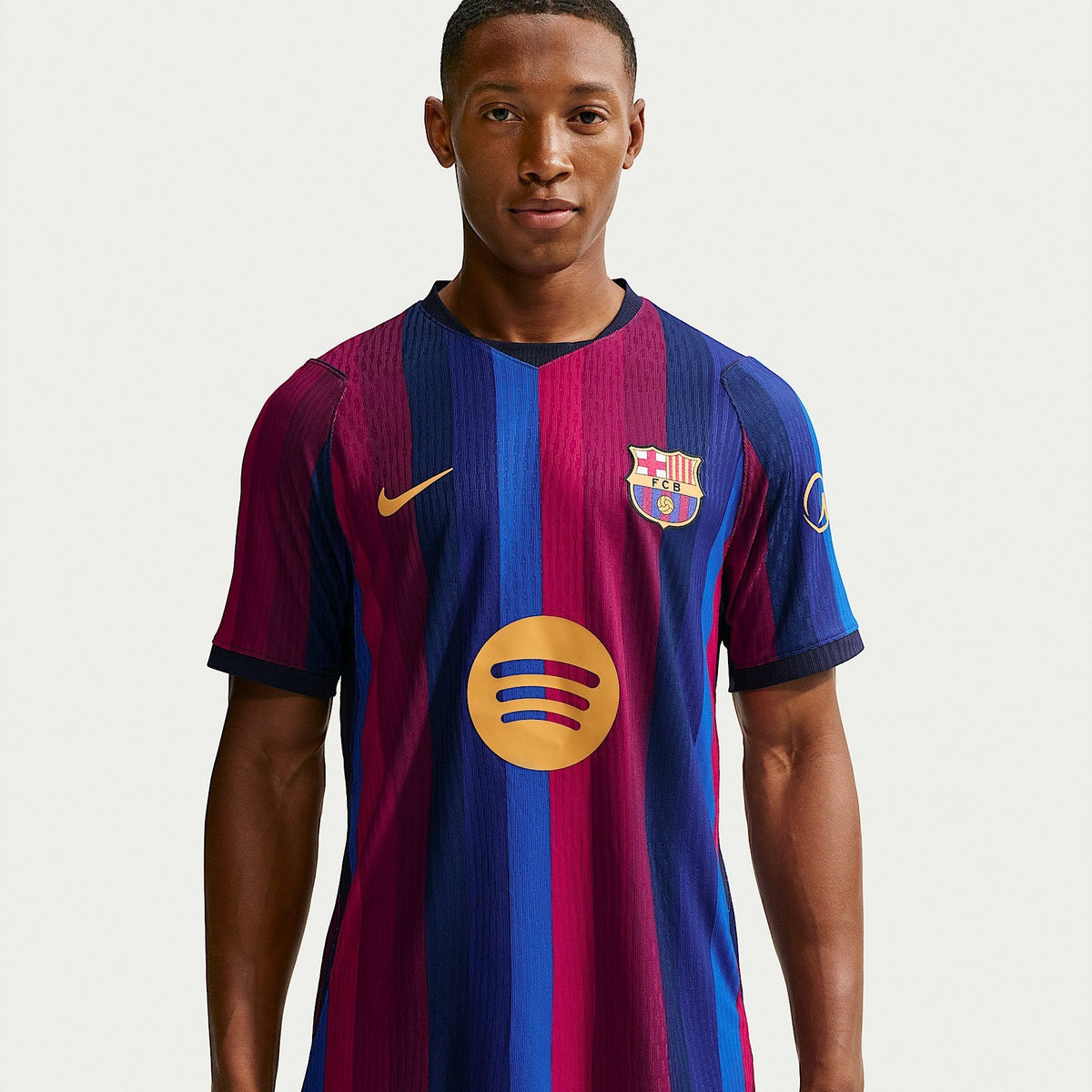 Barcelona 26/27 Home Player Jersey — Fermín López 7 — View 3