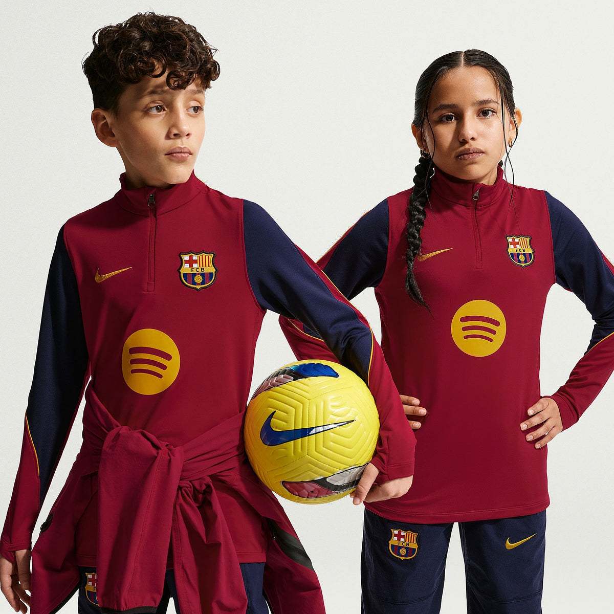 Barcelona 26/27 Kids Training Sweatshirt — View 5