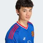 Manchester United 2026/27 Away Jersey — worn and detail view 6