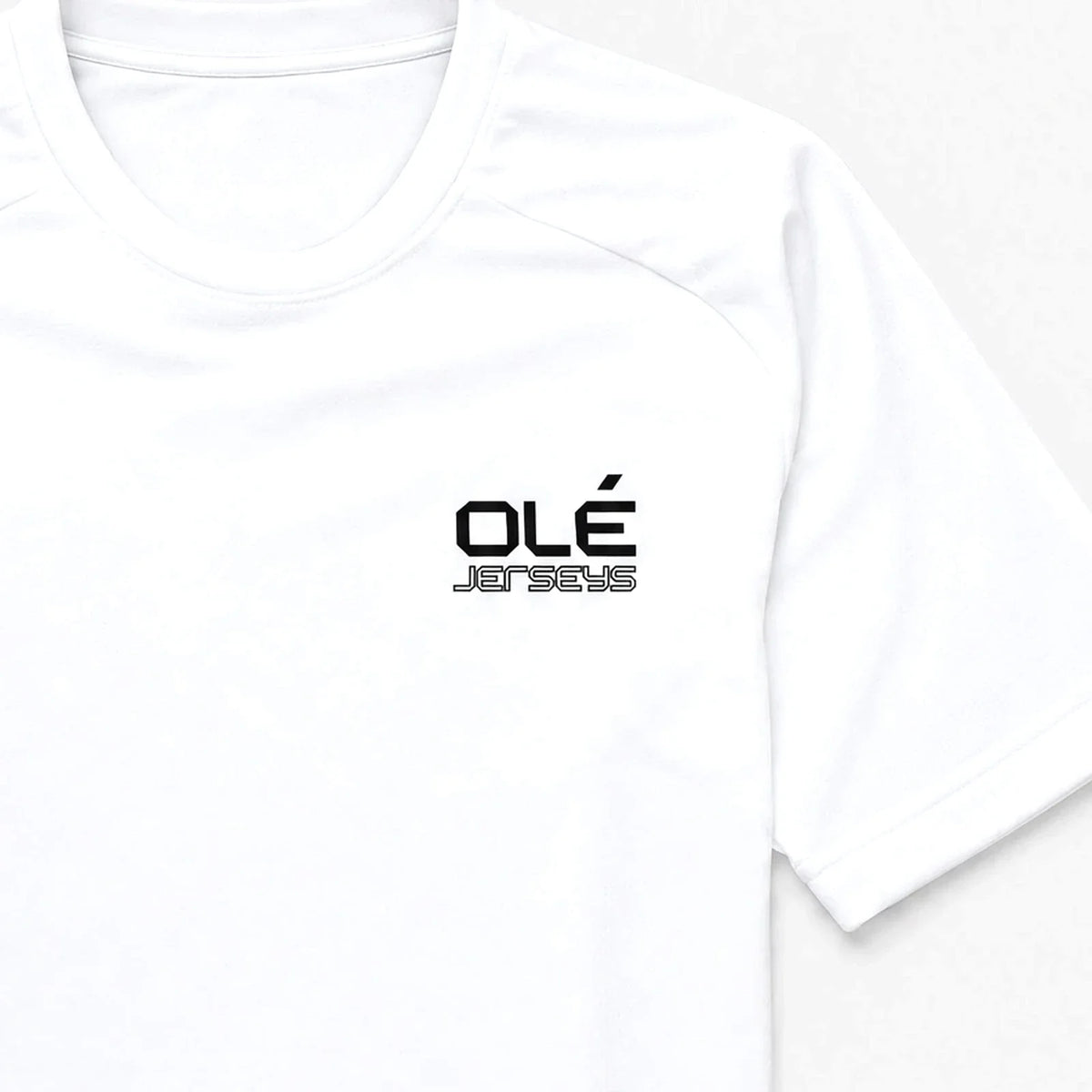 Olé Core Jersey — White — logo detail