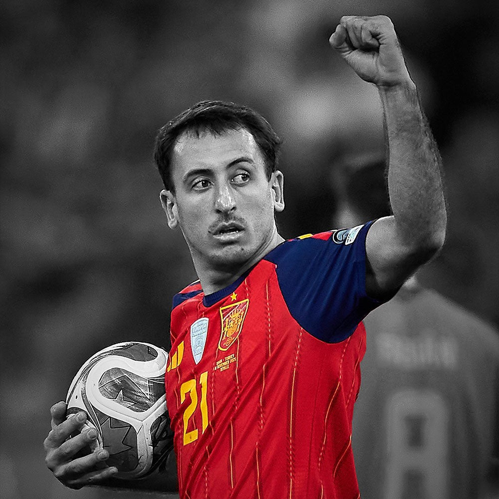 Spain 2026 World Cup Home Long Sleeve Jersey — Oyarzabal 21 — View 3